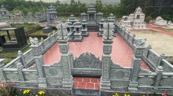 Khu lăng mộ đá xanh rêu gia đình đẹp, trang trọng