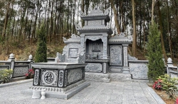 Khu lăng mộ đá đẹp chuẩn phong thủy xây dựng từ đá xanh rêu cao cấp