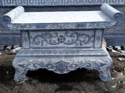 Mẫu bàn lễ đá trang nghiêm chuẩn phong thuỷ