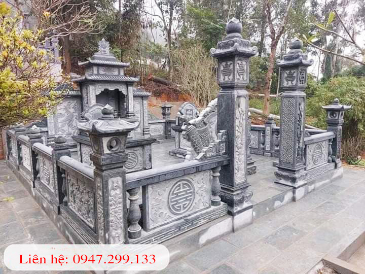 khu lăng mộ đá xanh rêu