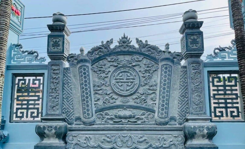 Cuốn thư đá mô phỏng lại toàn bộ chữ làm bằng giấy dó của người xưa