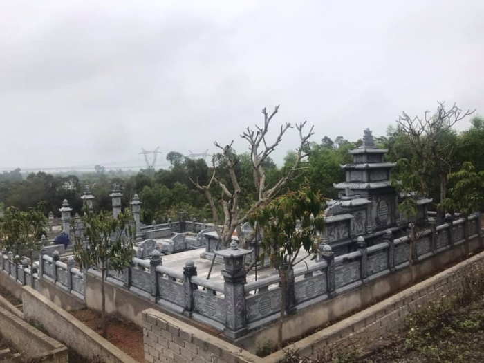 Mẫu khu lăng mộ vị thế đắc địa dựa vào sườn núi chuẩn phong thủy 