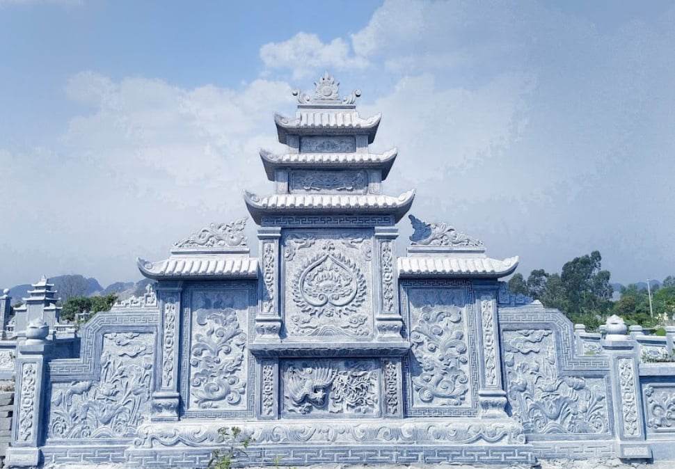 Công trình lăng mộ đá chất liệu đá xanh 