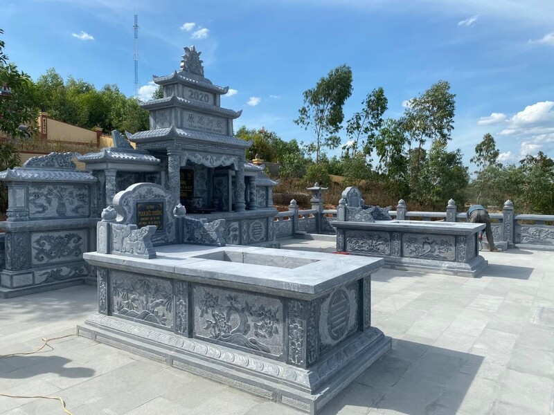 Kích thước lăng mộ đá và hạng mục bên trong quyết định giá thành 