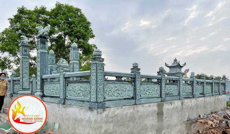 Mẫu lăng mộ đá xanh rêu tiêu biểu của xưởng đá Hoàng Đông