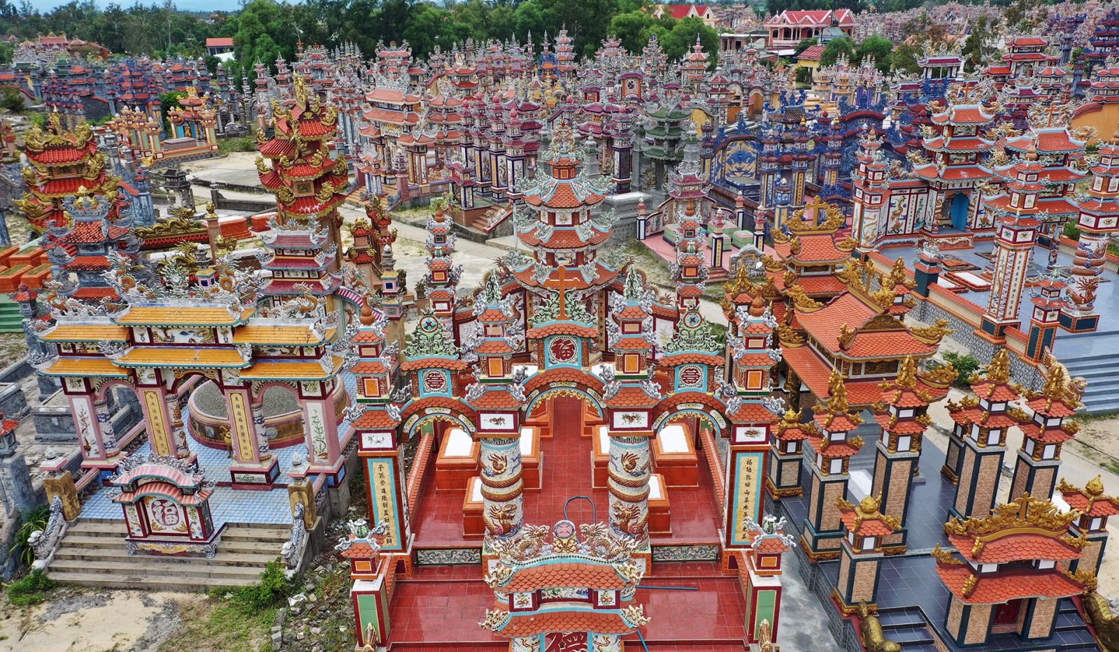 Khu lăng mộ An Bằng với lối kiến trúc và màu sắc nổi bật 