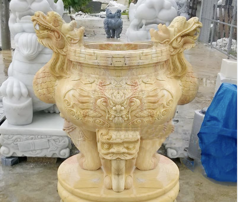 Mẫu lư hương chế tác từ đá vàng cao cấp 