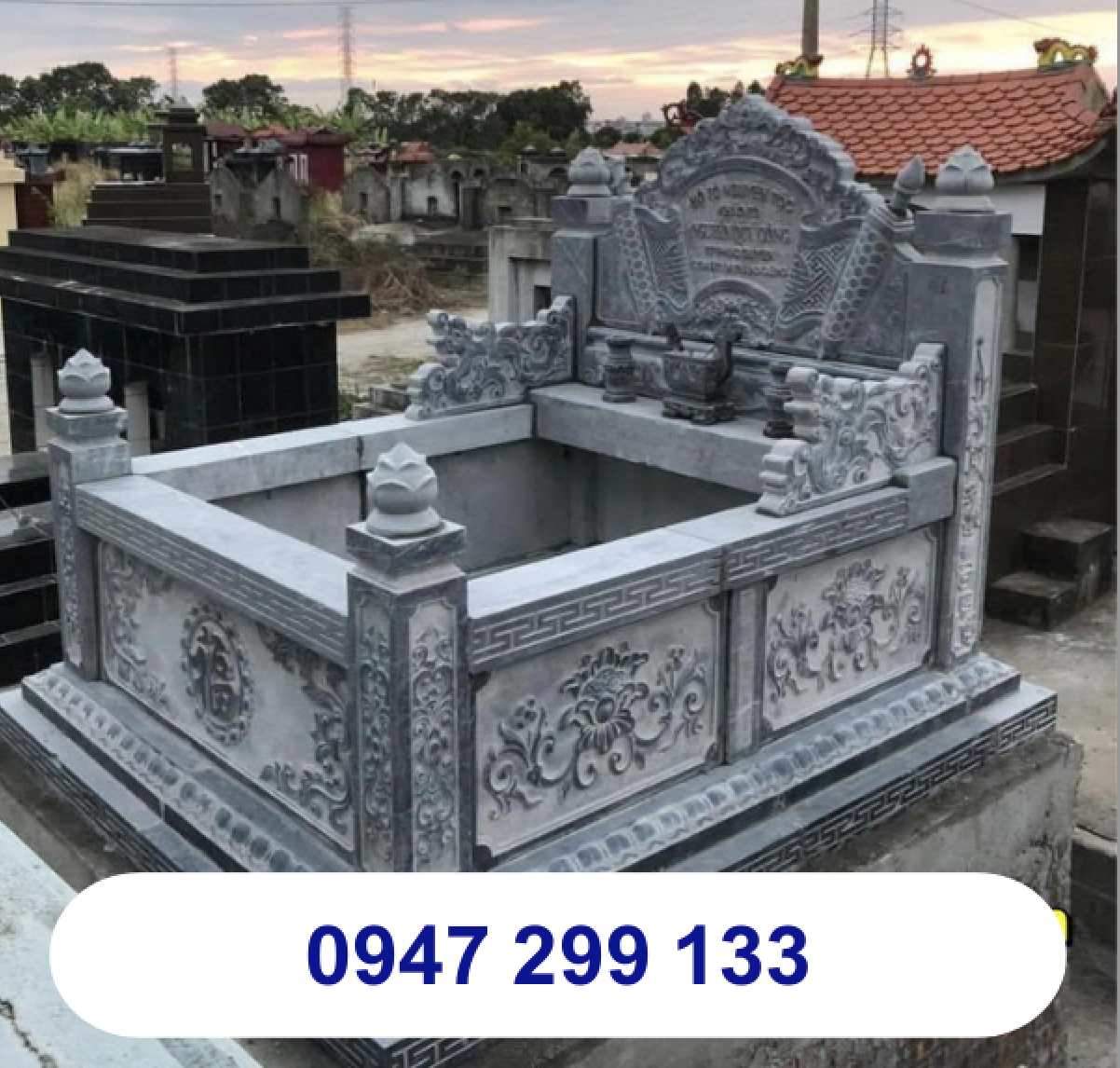 Mẫu mộ đá xanh đen hoa văn chạm khắc tỉ mỉ 