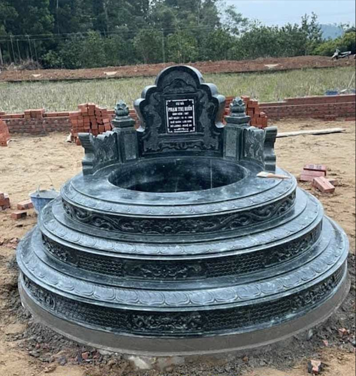 Mộ tròn chế tác từ đá xanh rêu cao cấp đẹp 