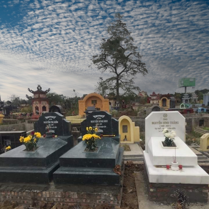 Mẫu mộ đá granite đơn giản mà sang trọng 