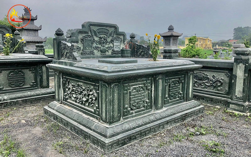 Thi công lăng mộ đá, đâu là địa chỉ thi công uy tín? hình 3 Hình ảnh lăng mộ đá xanh rêu với màu sắc sang trọng được nhiều khách hàng lựa chọn